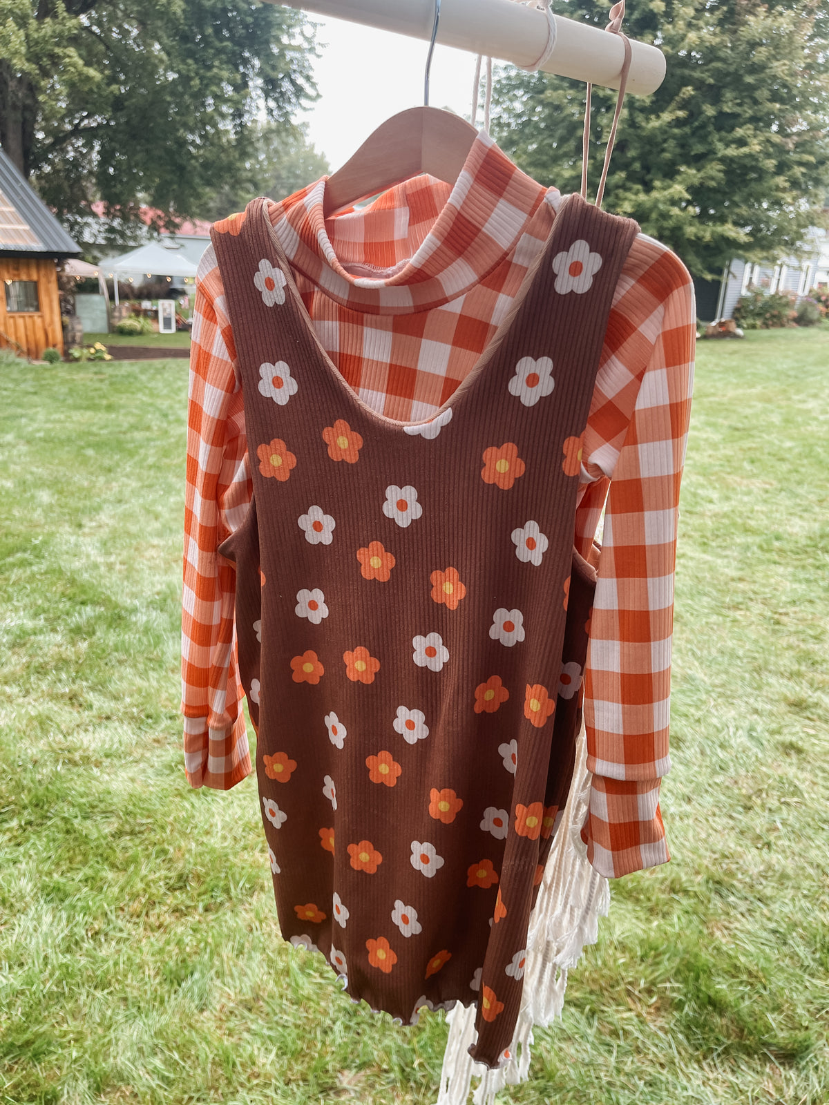 Brown Daisy Luna / Orange Gingham Mock Neck Set